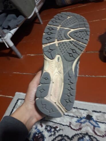 Мырзалардын бут кийими: Эркектердин кроссовкасы, 40, New Balance, Колдонулган, түсү - Күрөң, Өзү алып кетүү — 2