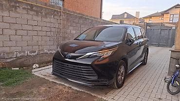 тайота caia: Toyota Sienna: 2021 г., 2.5 л, Вариатор, Гибрид, Минивэн — 1