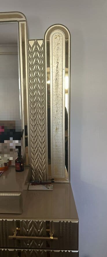 ашкана гарнитуру бу: Уктоочу бөлмө гарнитуру, Колдонулган, Эки кишилик керебет, Трюмо, Тумба, түсү - Алтын — 6