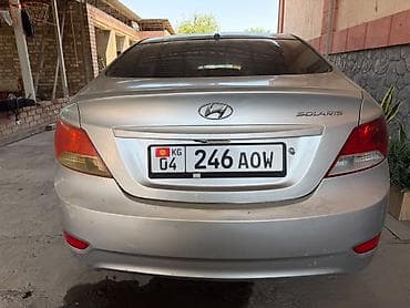 Унаа: Hyundai Accent: 2011 г., 1.4 л, Кол менен иштөөчү, Бензин, Седан — 5