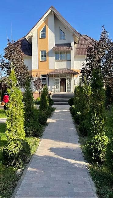 Трехэтажный особняк, район Киргизия-1 - Участок: 7 соток - Жилая lalafo.kg да Трехэтажный особняк, район Киргизия-1 - Участок: 7 соток - Жилая