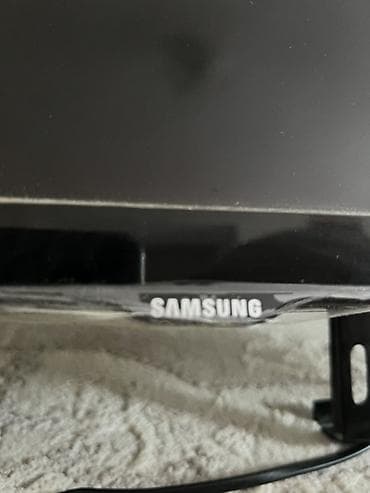 ТВ и видео: Телевизор Samsung, диагональ около 32–40". Особенности: - ЖК‑экран с — 2