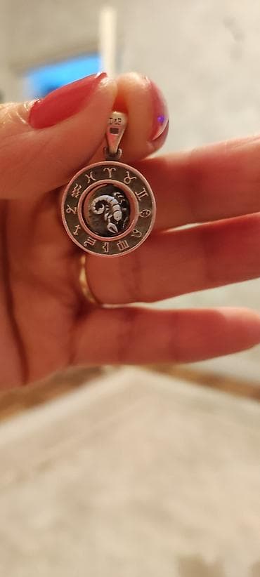 Значки: Кулон серебро,по гороскопу скорпион,цена 2000 сом — 3