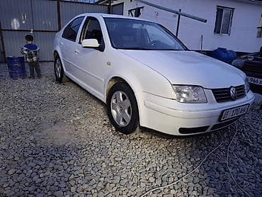 Volkswagen Bora: 2000 г., 2 л, Автомат, Бензин, Седан