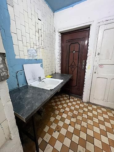 5: 1 комната, 18 м², Восток-5 мкр Гостиничный тип, 4 этаж, Косметический ремонт — 2