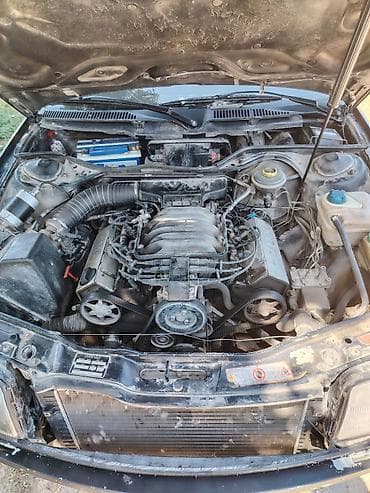 Audi 100: 1992 г., 2.8 л, Механика, Бензин, Седан — 10