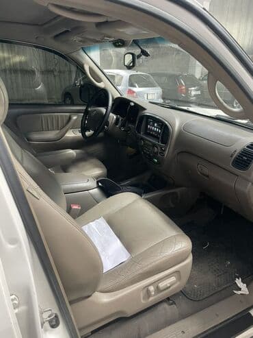 дом на обмен: Toyota Sequoia: 2004 г., 4.7 л, Автоматические, Газ, Внедорожник — 5