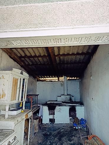 модулный дом: Продаётся одноэтажный частный дом с просторным двором. - Планировка — 10