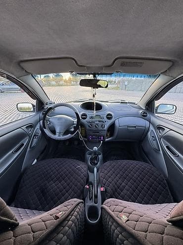 1000 к: Toyota Yaris: 1999 г., 1 л, Ручные, Бензин, Хэтчбэк — 8