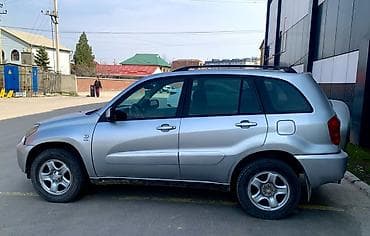 2 8: Toyota RAV4: 2000 г., 1.8 л, Механика, Бензин, Кроссовер — 2