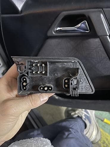 кнопка багажника: Кнопка / блок управления электрорегулировкой сиденья Mercedes-Benz — 2