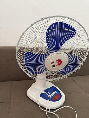 настольные вентиляторы: Б/у Настольный/напольный осевой вентилятор - Диаметр решётки: около — 1