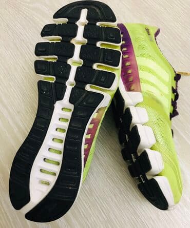 беговые: Оригинальные беговые кроссовки Adidas Climachill. Размер указан на — 5