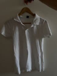 одежды для новорожденных: Белые рубашки с длинным рукавом каждая рубашка по 400 сомголубая 300 — 6