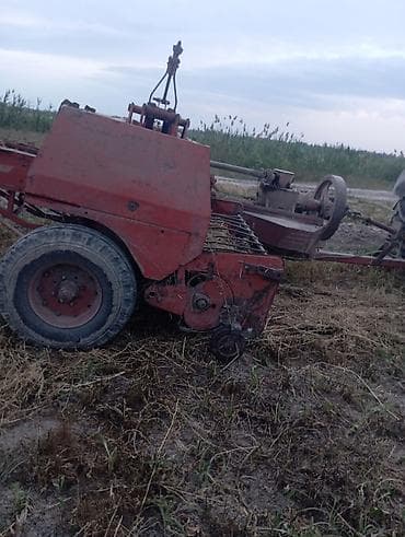 ручки для блока: Пресс-подборщик тюковый (поршневой), прицепной к трактору с ВОМ. - — 4