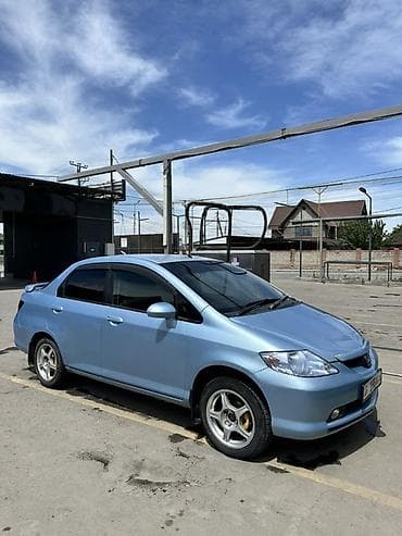 экономичный авто: Honda Fit: 2003 г., 1.5 л, Вариатор, Бензин — 1