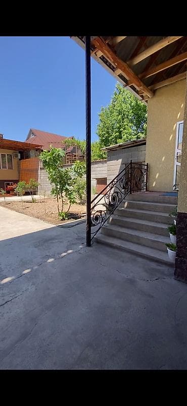 сдаю дом в покровке: Продам Дом полторашку с закрытым двором. Можно сразу жить ‼️‼️ С — 4