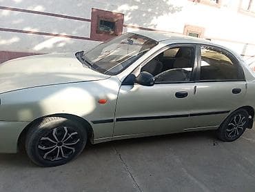 купить китайский внедорожник бу: Chevrolet Lanos: 2005 г., Механика, Бензин, Седан — 4