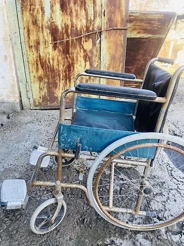 Корректоры осанки: Инвалидная коляска с ручным приводом - Конструкция: стальная рама — 1