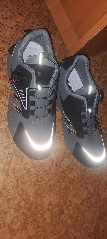 женские ботас: Кроссовки, 38.5, 39, 39.5, Новый, цвет - Серый, Самовывоз, Бесплатная доставка, Платная доставка — 1