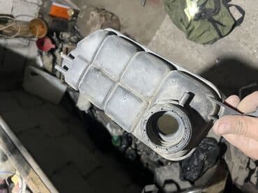 запчасти на хундай портер 2: Бачок Mercedes-Benz — 3