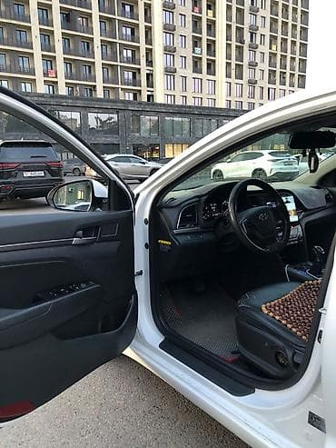 соната 2006 года: Hyundai Elantra: 2018 г., 1.6 л, Автомат, Бензин, Седан — 7