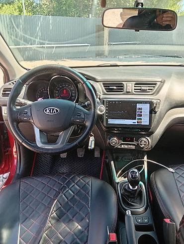 кызыл кия кыз: Kia Rio: 2012 г., 1.6 л, Кол менен иштөөчү, Бензин, Седан — 8