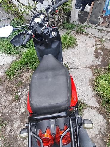 бенза скутер: Скутер 49 см³ (карбюраторный), дорожный/городской формат. Особенности — 4