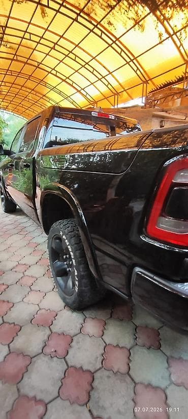 Транспорт: Dodge Ram 1500: 2020 г., 5.7 л, Автомат, Бензин, Пикап — 6