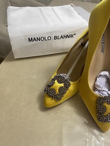 Оксфорды: Туфли Manolo Blahnik Hangisi - Классическая модель с острым носком и — 1