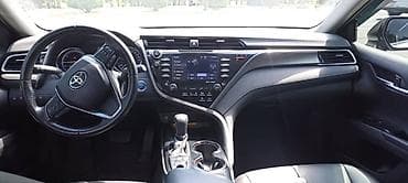 аудиа: Toyota Camry: 2018 г., 2.5 л, Автомат, Гибрид, Седан — 1
