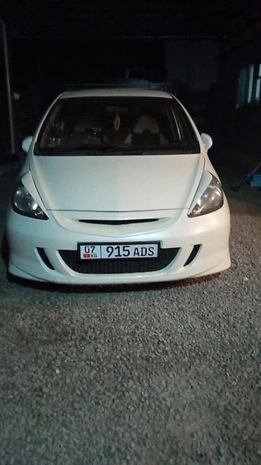 Honda Fit: 2005 г., 1.3 л, Бензин, Хэтчбэк