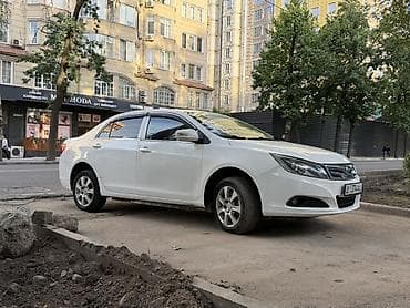 BYD E5: 2017 г., Робот, Электромобиль, Седан