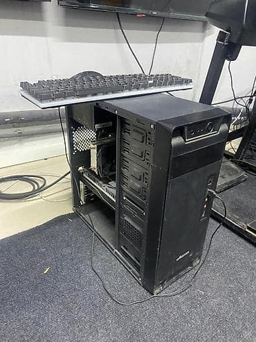 Компьютер, ядер - 6, ОЗУ 8 ГБ, Для работы, учебы, Б/у, Intel Core i3, AMD Radeon RX 580, SSD