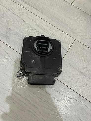 Автозапчасти: Блок управлением фарой на Lexus rx 350 — 2