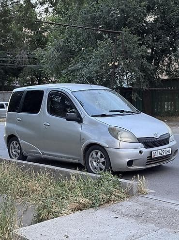 mini coper: Toyota Yaris: 2000 г., 1.3 л, Механика, Бензин — 2