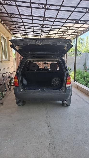 Ford Maverick: 2002 г., 3 л, Автомат, Газ, Внедорожник — 3