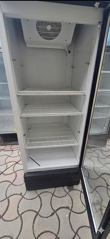 Холодильное оборудование: Холодильная витрина (вертикальный холодильный шкаф) с прозрачной — 2