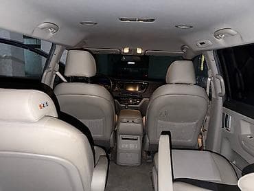 срв 4: Пробег родной 14800 Kia Carnival (чёрный минивэн) - Кузов: 5‑дверный — 5