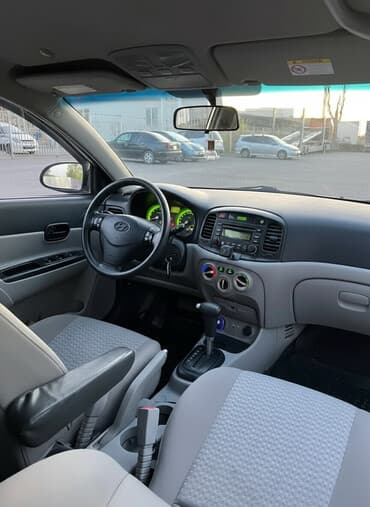 полик нексия 2: Hyundai Accent: 2008 г., 1.4 л, Автомат, Бензиновая, Седан — 1