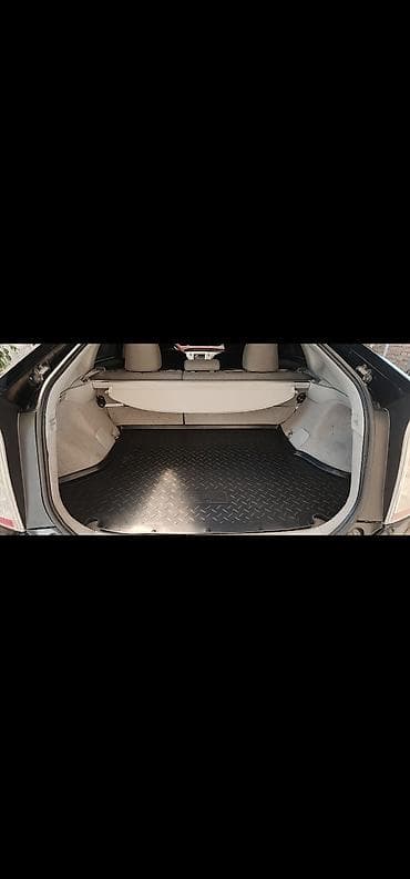 Toyota Prius: 2015 г., Автомат, Гибрид, Лифтбек — 4