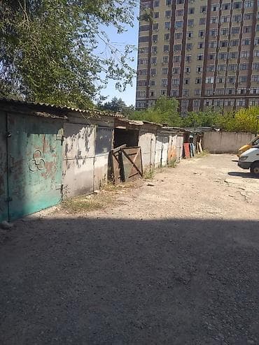 продаю гараж металлический: Продаю металлические ворота ( гаражные ) в количестве 50 штук. Все — 10