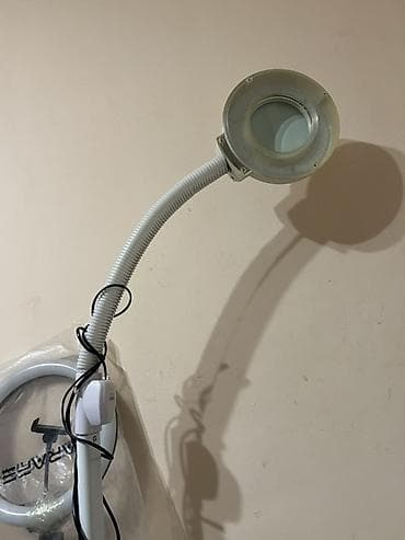 стол письменный б: Лампа-лупа на гибком штативе - Осветительная лампа с встроенной — 1