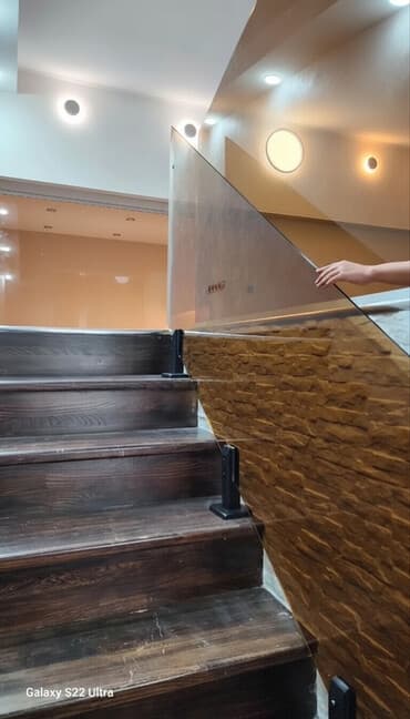 перил: Перила, Материал: Стекло, Для лестницы — 1