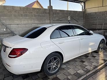 Mercedes-Benz E-Class: 2018 г., 2 л, Автомат, Бензин, Седан — 2