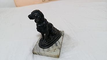 большой лабубу: Настольная декоративная скульптура «Собака» на каменном основании. - — 4
