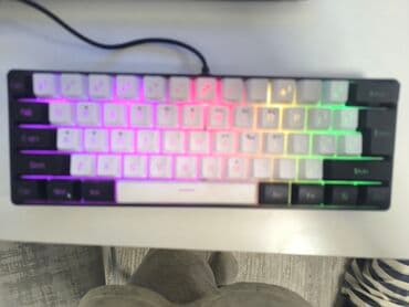 genius клавиатура: Клавиатура, Мембранная, Проводное подключение, Размер: 65% — 2