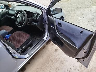 step 2: Honda Civic: 2001 г., Универсал — 5