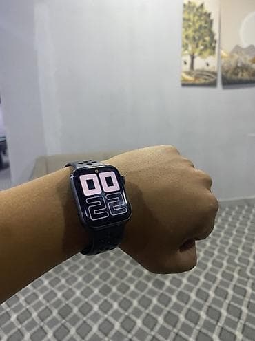 компьютер набор: Apple Watch Series 7 (модель A2352), корпус темный, спортивный — 1