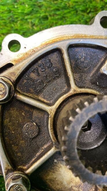 фазорегулятор: Исполнительный узел / Корректировка распредвала / Выключатель / — 5